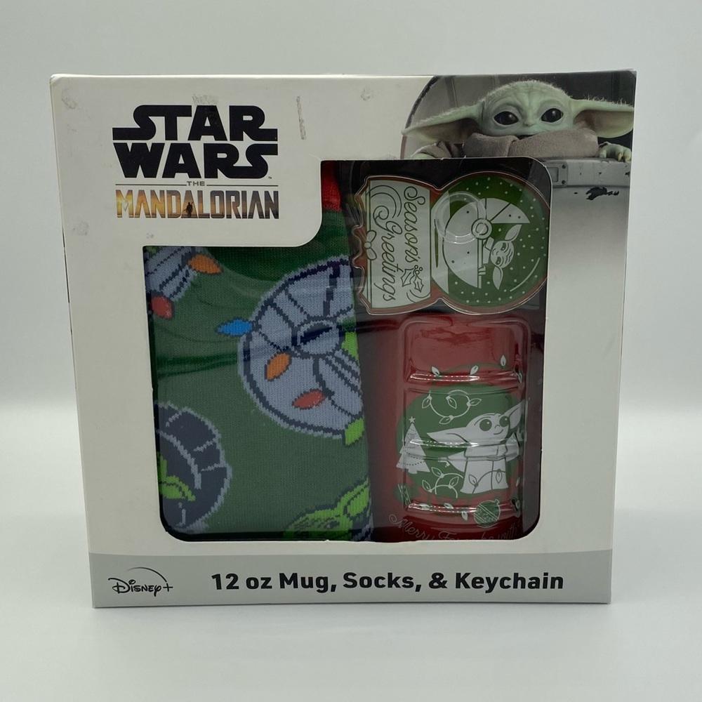 Culturefly Star Wars Mandalorian 3 Piece Gift Set Grogu Christmas Mug Socks Key